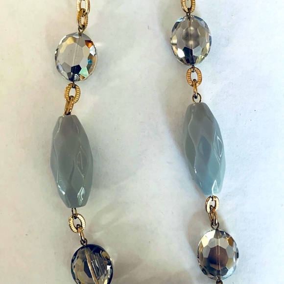 Long necklace gray & cream color large acrylic beadings on bronze tone chain - Picture 8 of 11